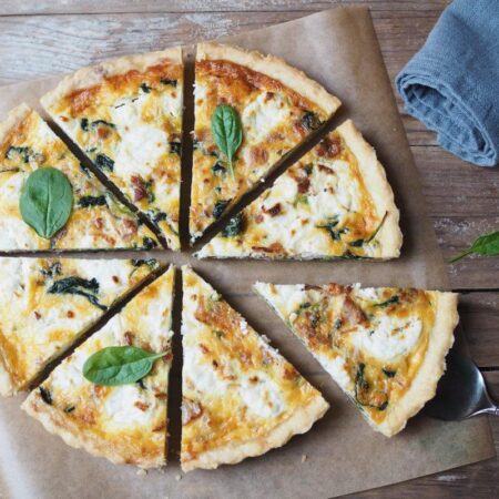 Špenátový quiche<br/>s&nbsp;kozím sýrem