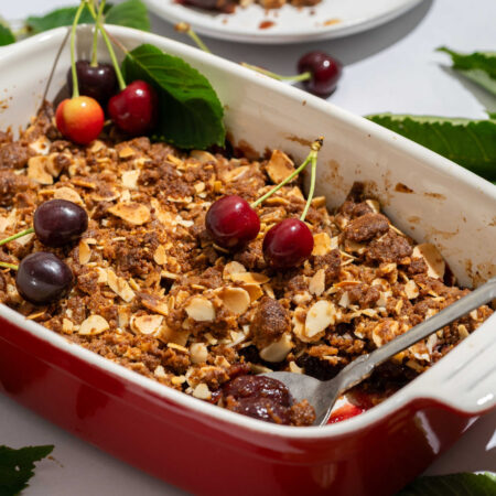 Višňový crumble