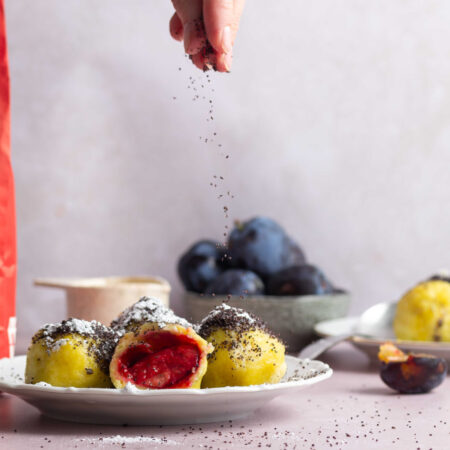 Zemiakové knedle so slivkami