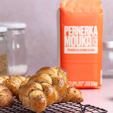 Celozrnné žemličky a rohlíčky