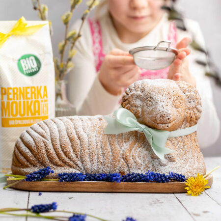 Veľkonočný baranček s vaječným koňakom