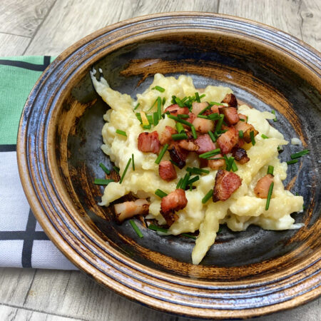 Halušky s bryndzou a udeným mäsom