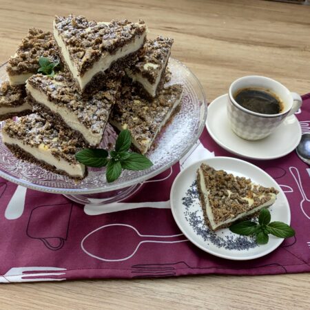 Tvarohový koláč s makom