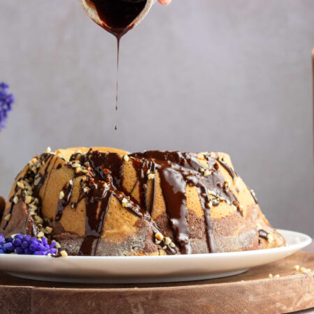 Ražná dvojfarebná bábovka