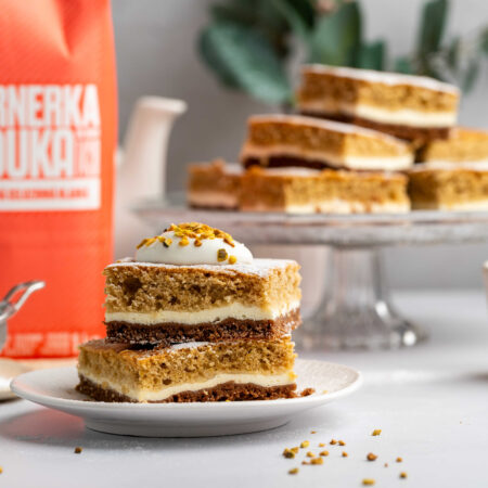 Trojfarebný koláč