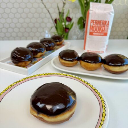 Pampúšiky s krémom a polevou