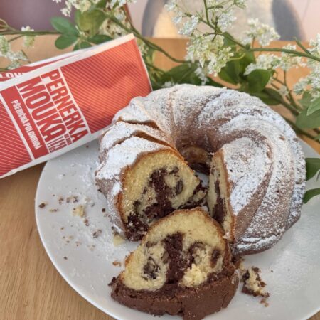 Bábovka s čokoládou a orechami